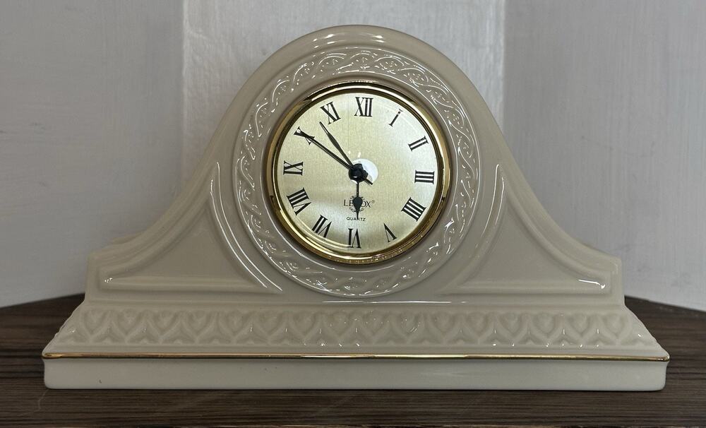 Lenox Porcelain Timely Traditions Tambour Quartz Mantel Desk Clock made in USA
